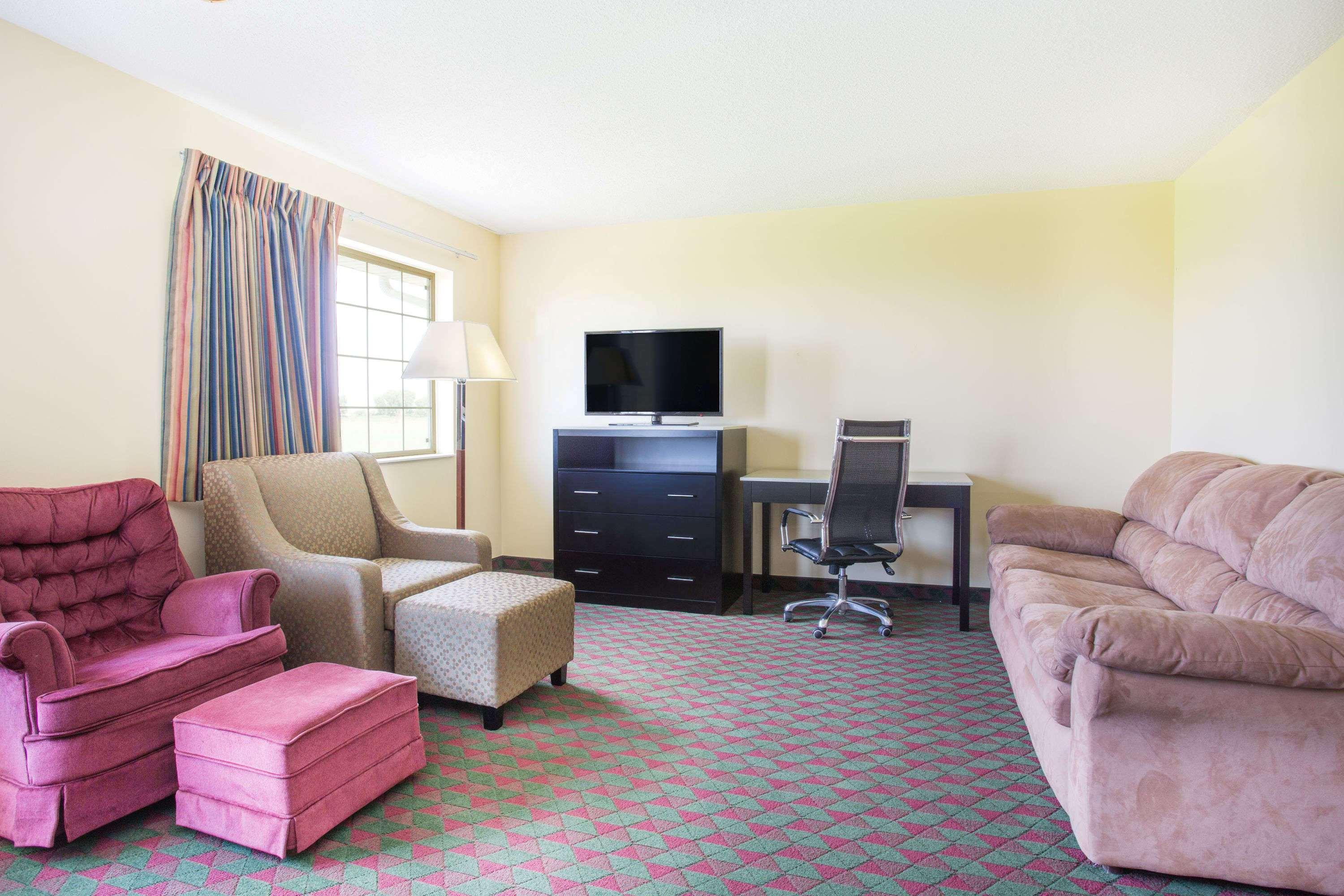 Days Inn By Wyndham Lexington Ne Luaran gambar